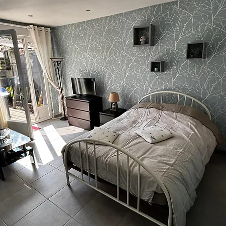 Maison 2-4 Personnes Au Calme アパート